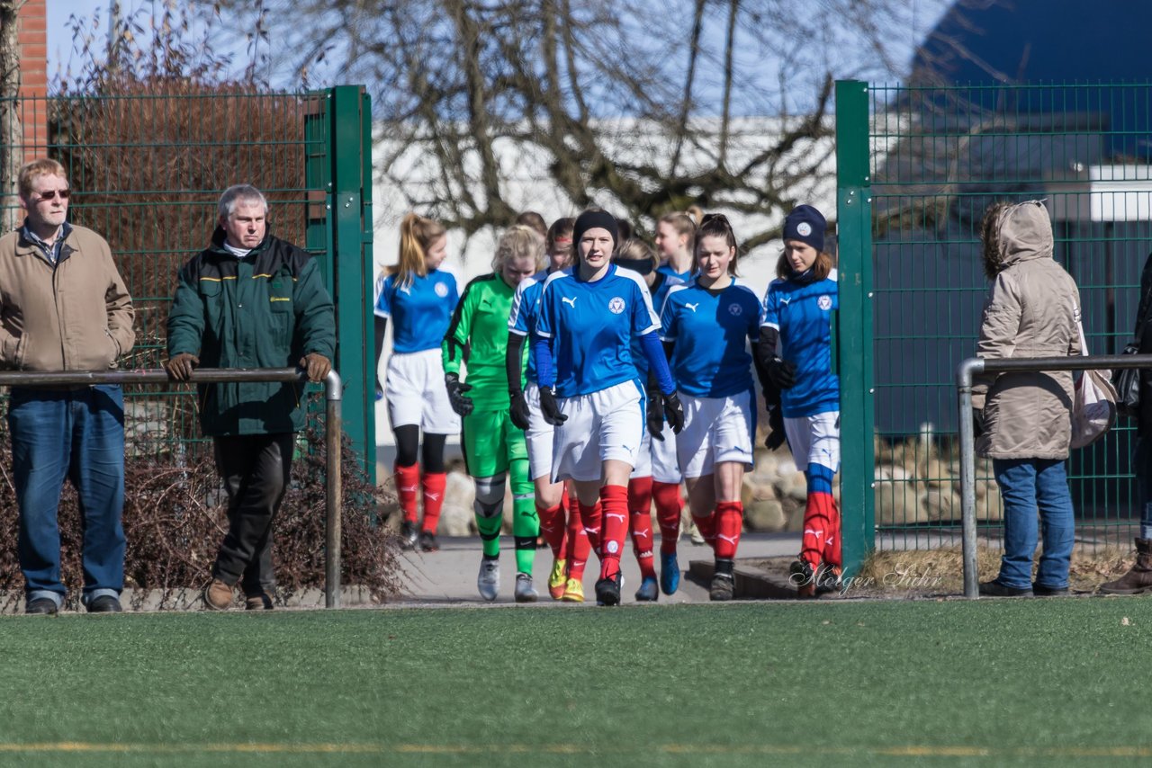 Bild 112 - B-Juniorinnen Halbfinale SVHU - Holstein Kiel : Ergebnis: 3:0